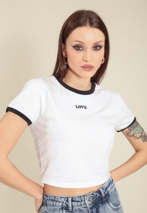 BLUSA CROPPED COTTON MANGA CURTA BORDADO LOVE